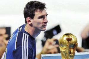 自责 伤心 遗憾梅西退出国家队2016年06月28日